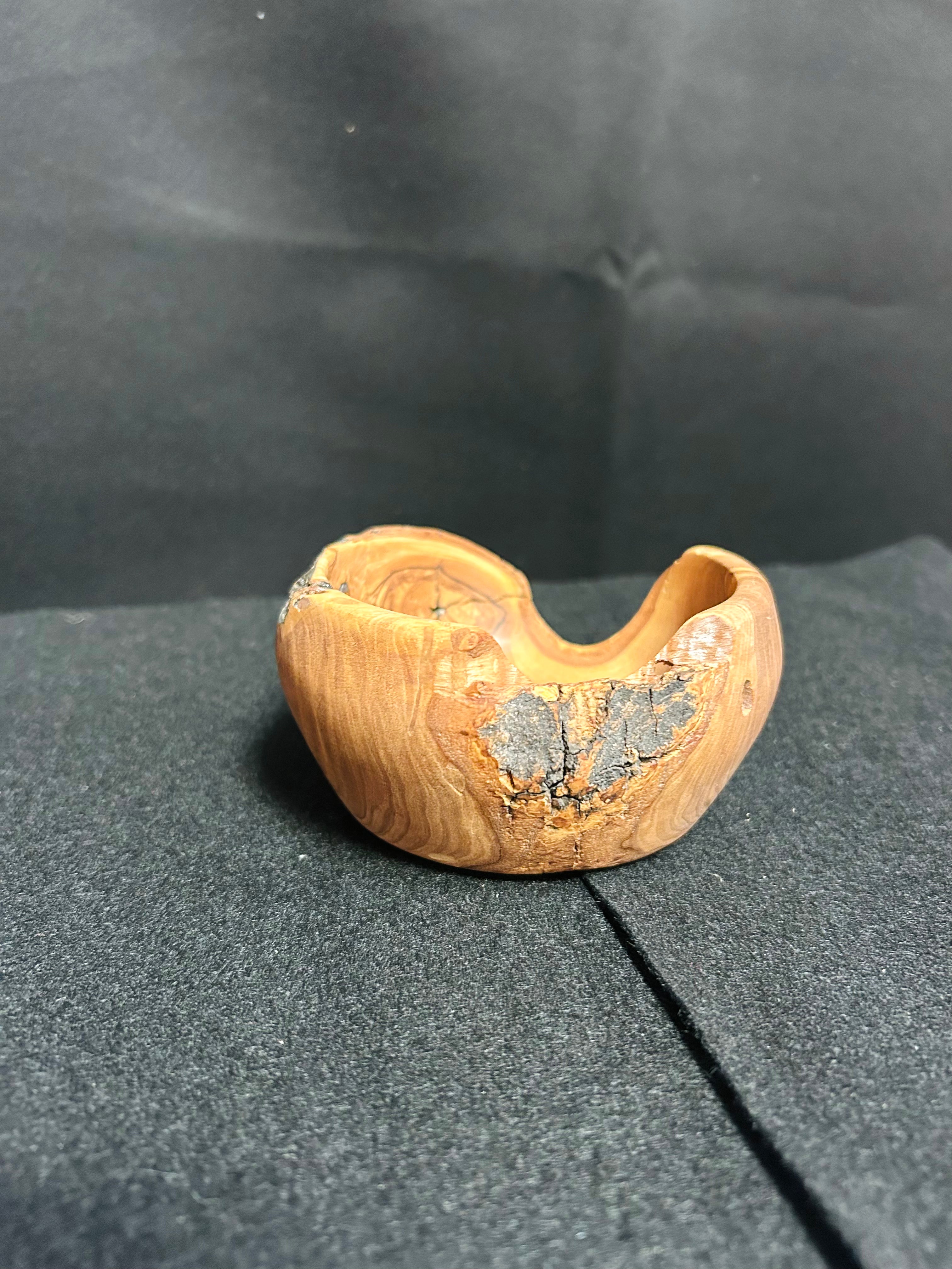 Handcrafted Olive Wood Bark Edge Trinket Bowl Rustic Natural Wood Catchall